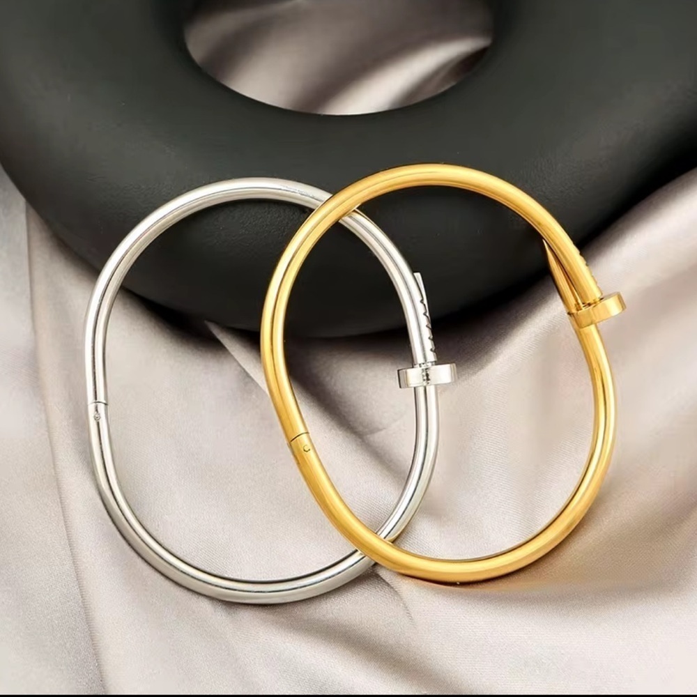 Juste En Clou Nail Silver Stainless Steel Waterproof Minimalist Bracelet